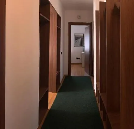 Apartment White House