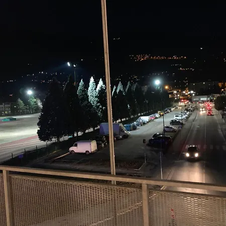 White House 아오스타