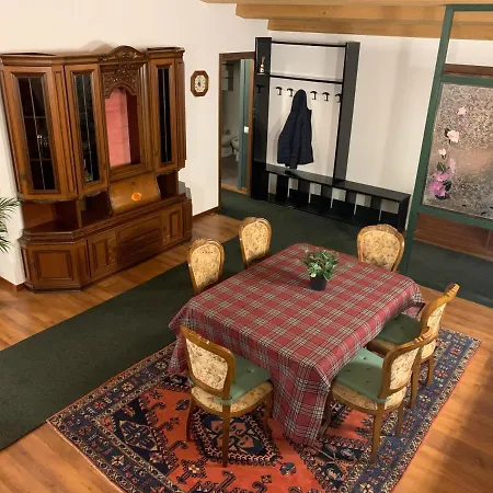 Apartment White House *