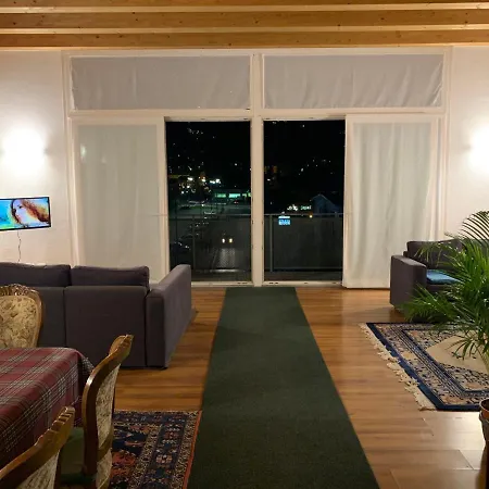 White House Apartment *